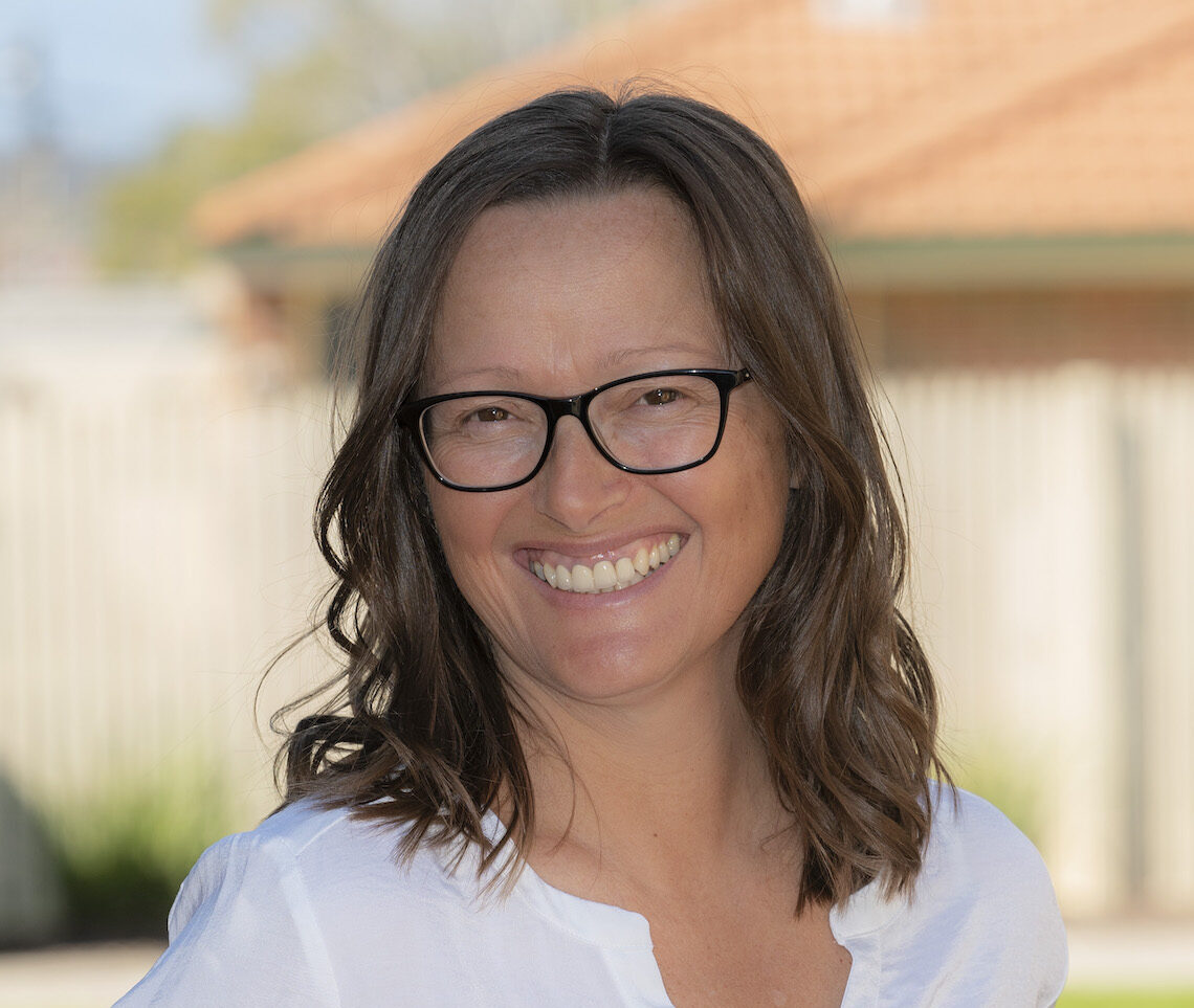 Become a practitioner kris corporate full body long e1770785336762